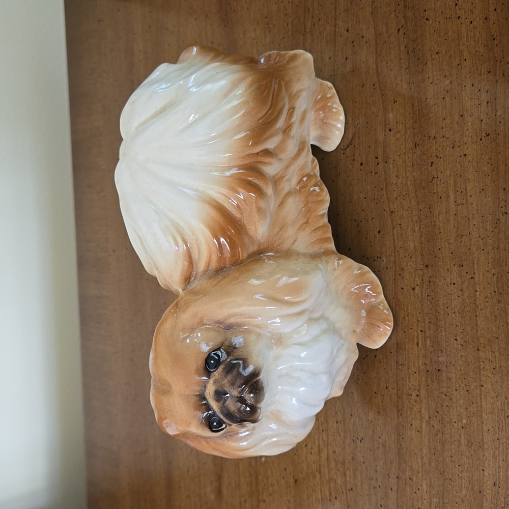 Vintage Beswick Pekingese dog figurine